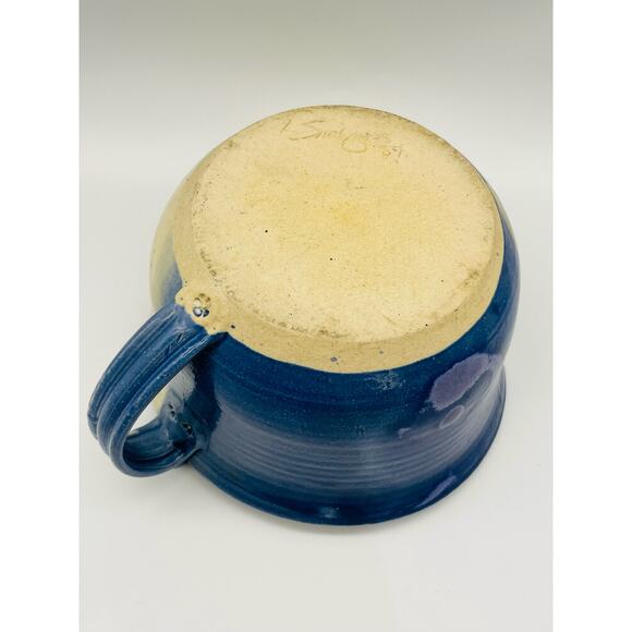 Ceramic Pottery Handmade Mixing Batter Bowl with Handle and Spout - Picture 6 of 7